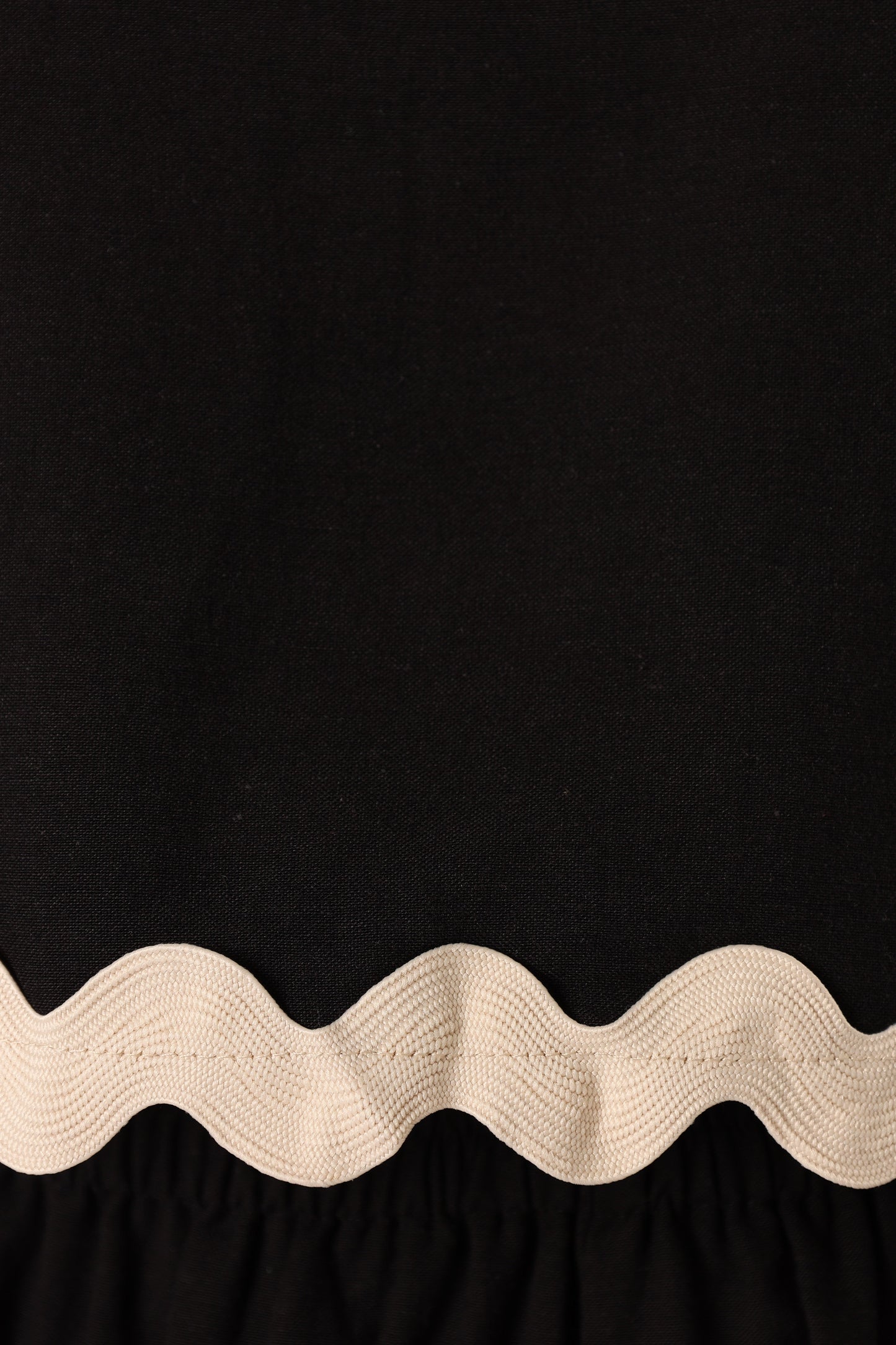 Mia | Chic Cropped Top and High-Waisted Shorts Set