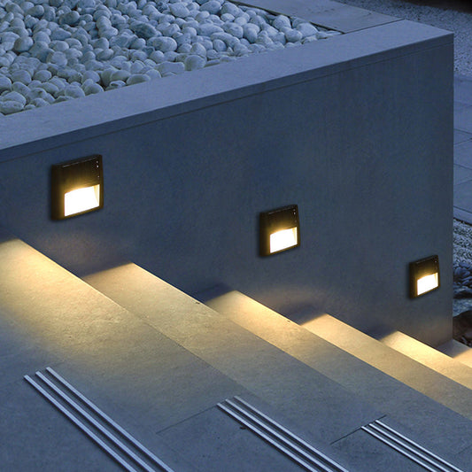 EcoLumen | Stylish Energy-Efficient Solar Outdoor Landscape Lights